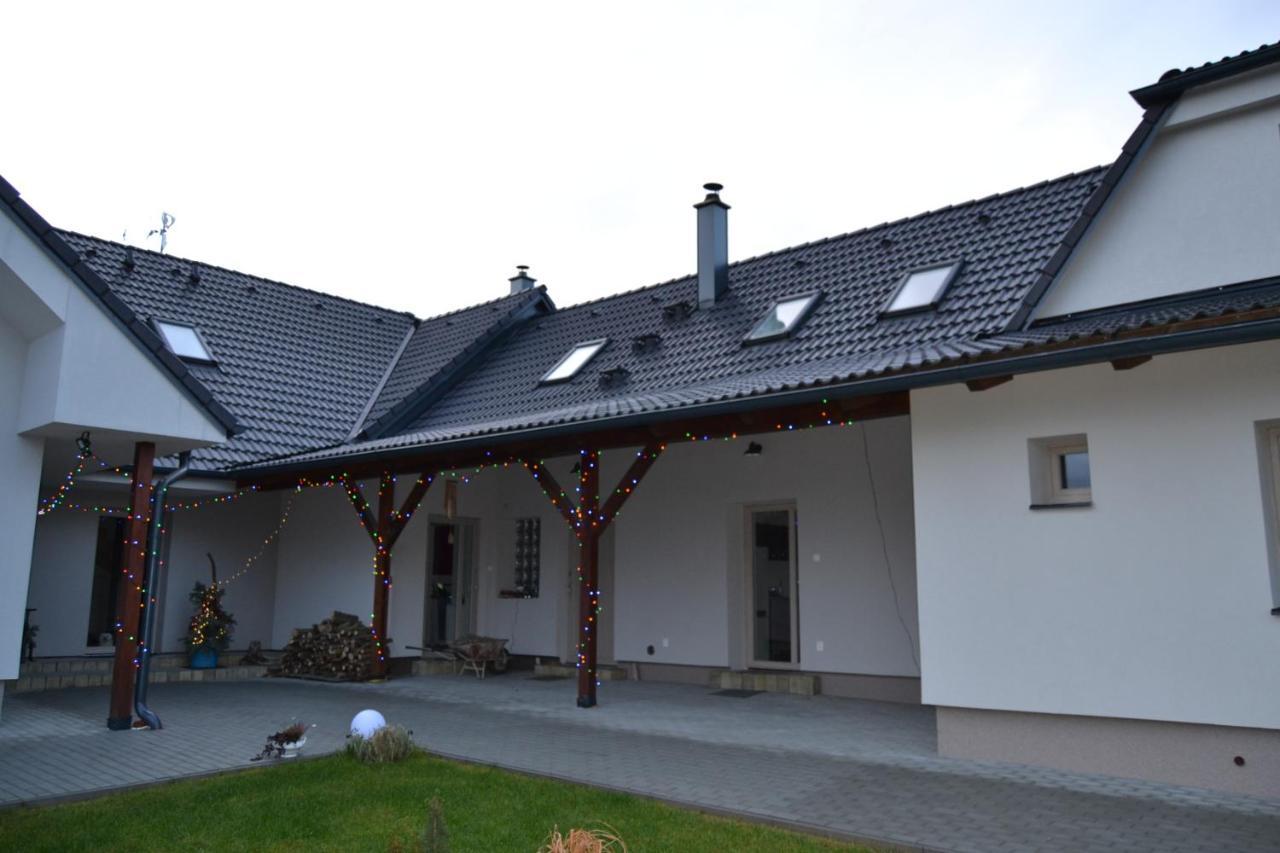 Chalupa Na Samote S Virivkou Tábor Exterior foto